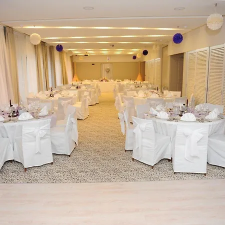 奥斯亚法酒店 4* 马卡尔斯卡