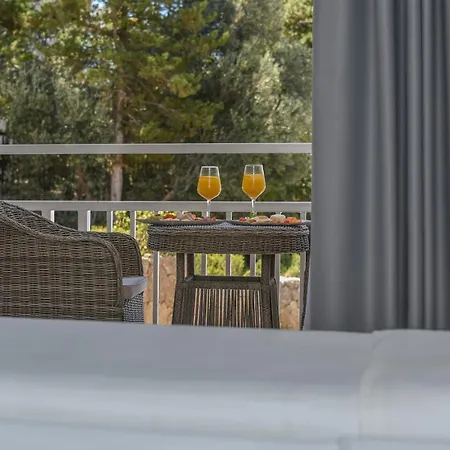 Osejava 4* Μακάρσκα