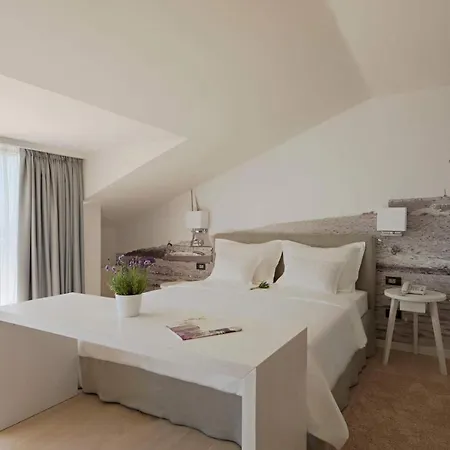 Osejava Hotel