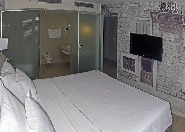 Osejava 4* Макарска